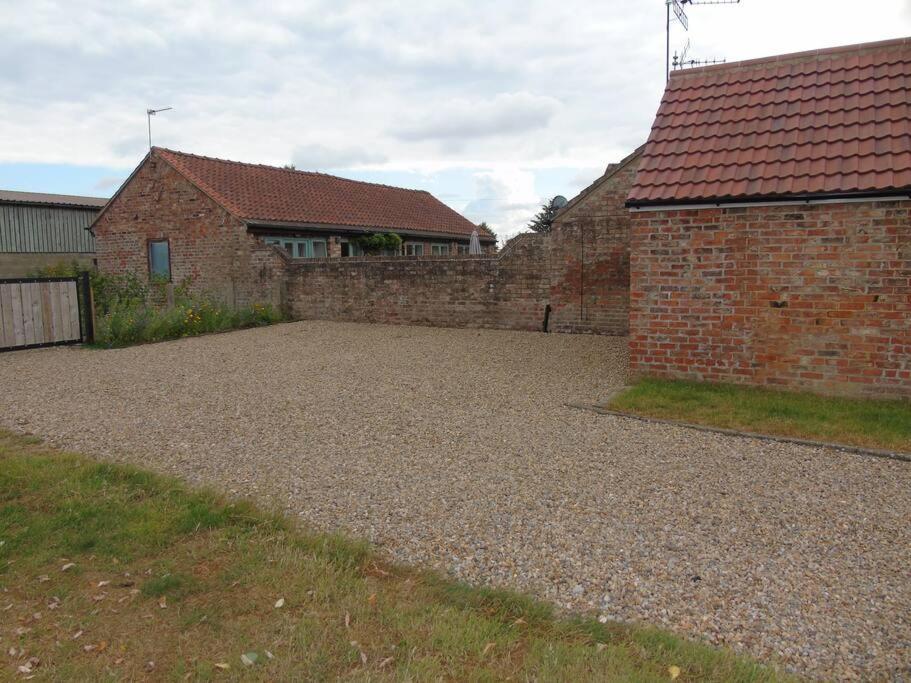The Retreat Villa York Exterior photo